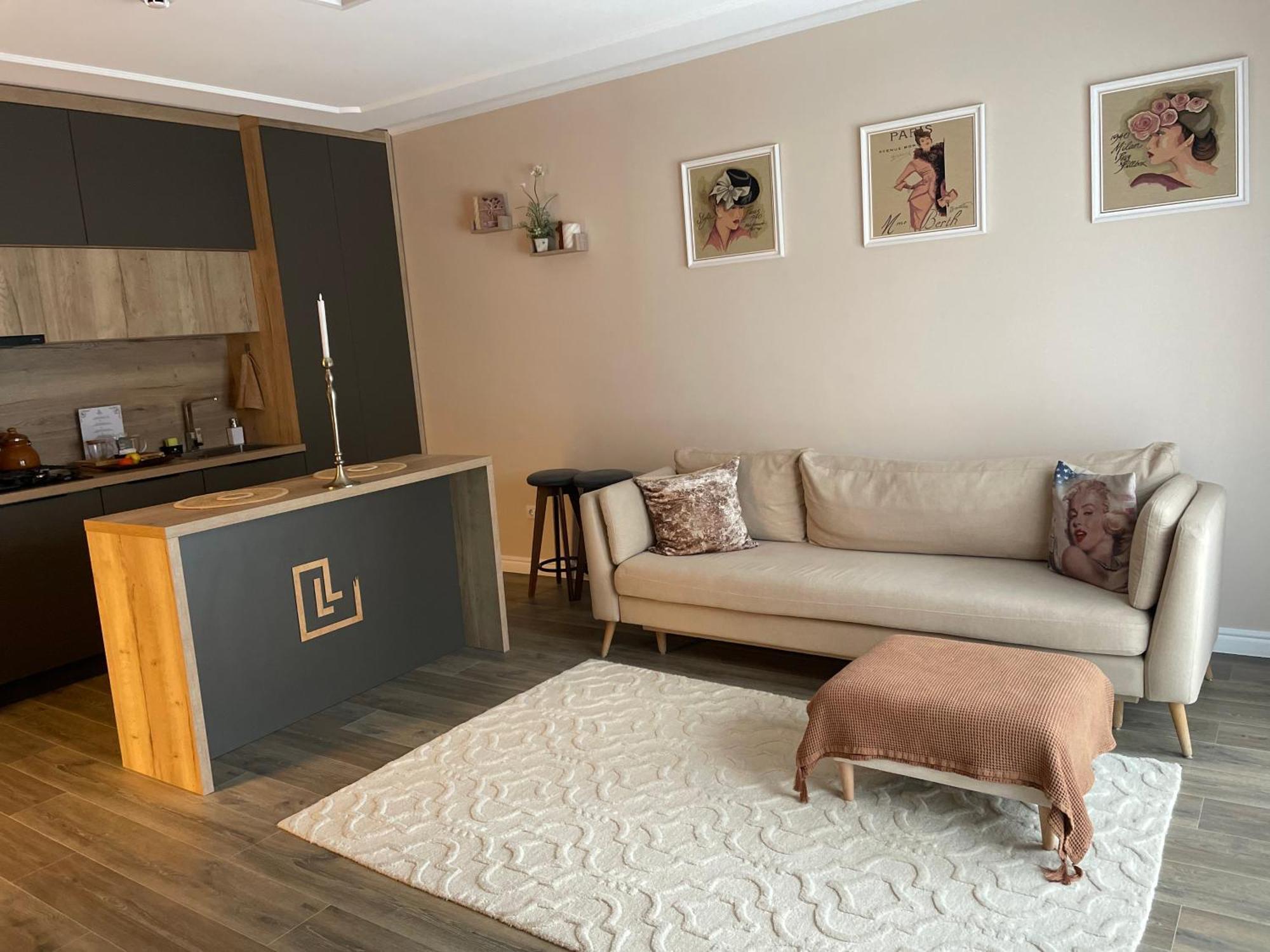 Doublel Studios Bacău Dış mekan fotoğraf